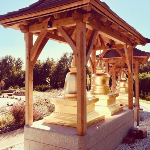 ABRIS À STUPAS